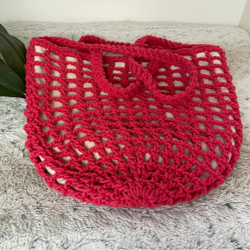 Madewell The Crocheted Crossbody Tote Shoulder Bag in Bright Poppy Red - Picture 7 of 12
